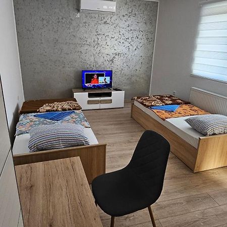 Apartmani Roki Tuzla Luaran gambar